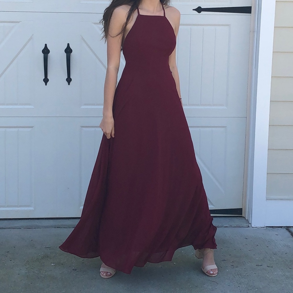 LOVELY CLASSIC RED DRESS !!